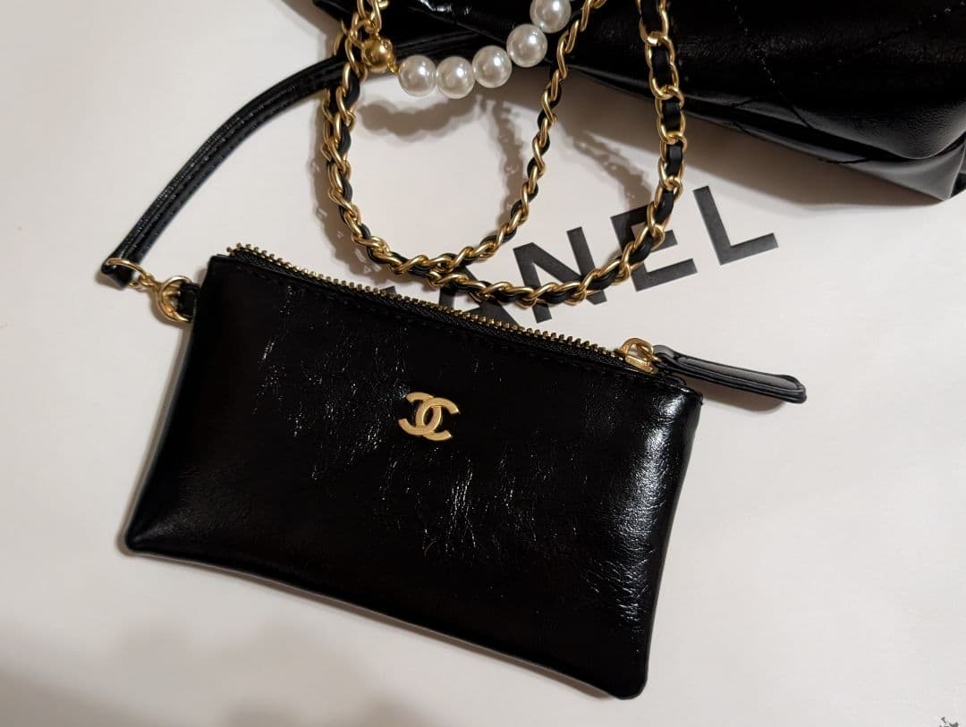 CHANELノベルティキルティング チェーンショルダー2wayバッグエナメル加工