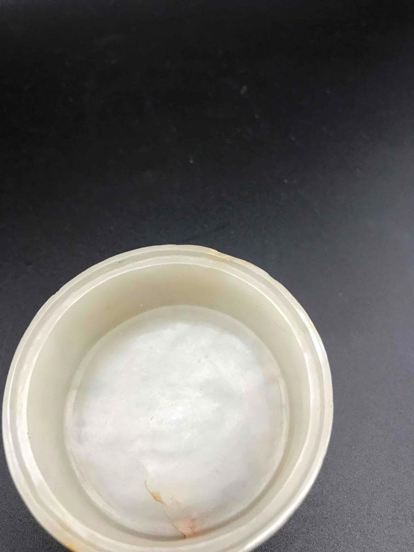 清時代　和田玉 神獣双龍鈕鼓釘浮彫三足香炉　香合　香盒　蓋付き(F-59)