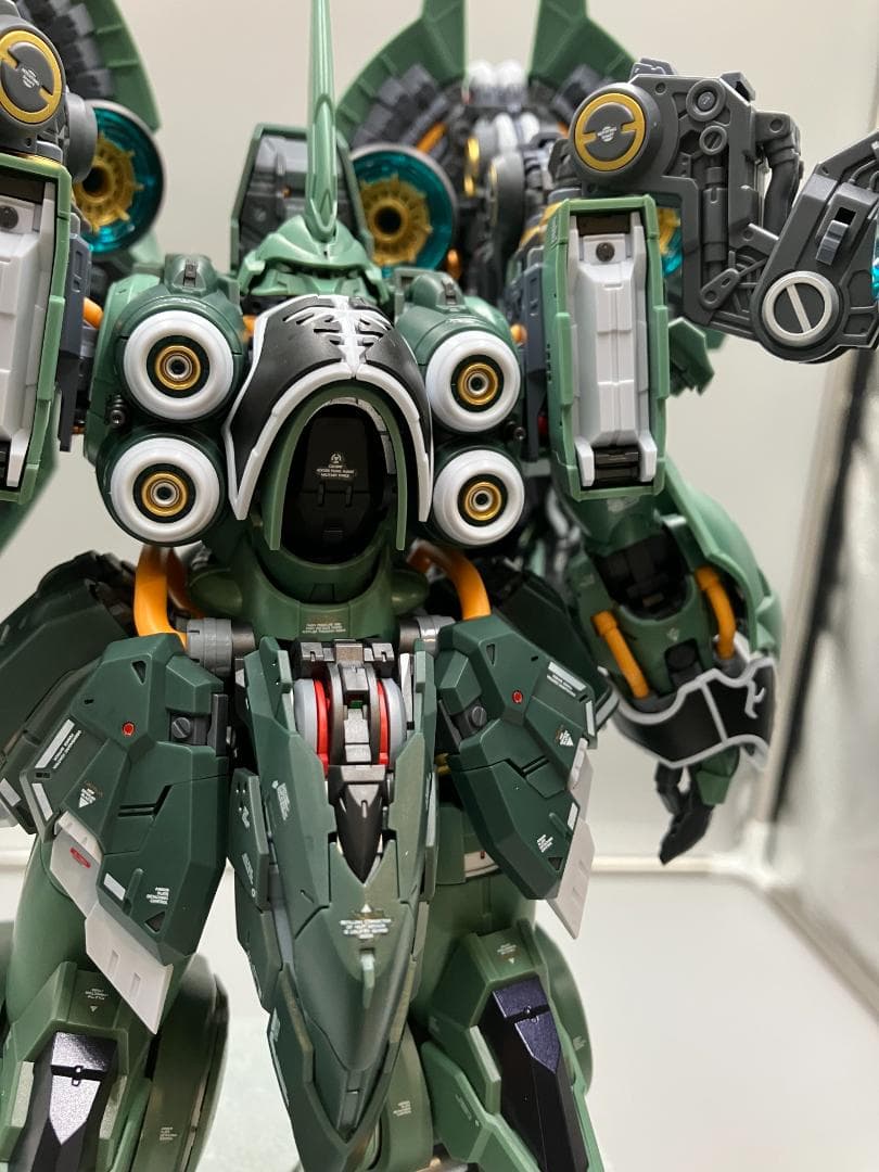 T.S.F Axis Model 1/100 オシリス・エリアル ドミネーター