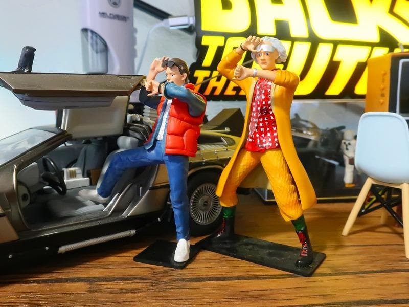 バックトゥザフューチャー 1/18 フィギュア マーティ マクフライ フィギュア