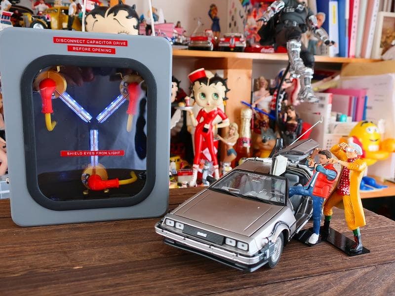 バックトゥザフューチャー 1/18 フィギュア マーティ マクフライ フィギュア
