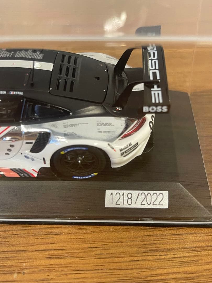 Porsche 911 RSR スパーク ミニカー 1218/2022