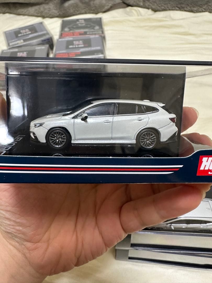 1/64 ミニカー　ボビージャパン　レヴォルグ　セット。