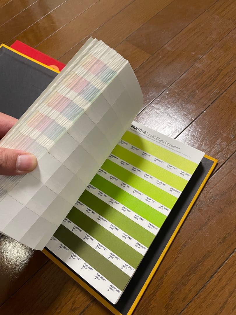 PANTONE ソリッドチップブック コーティング・未コーティング