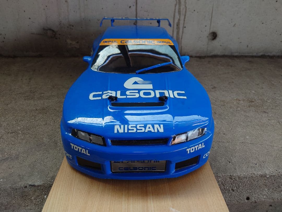 京商 カルソニックスカイラインGT-R 4WD エンジンラジコン