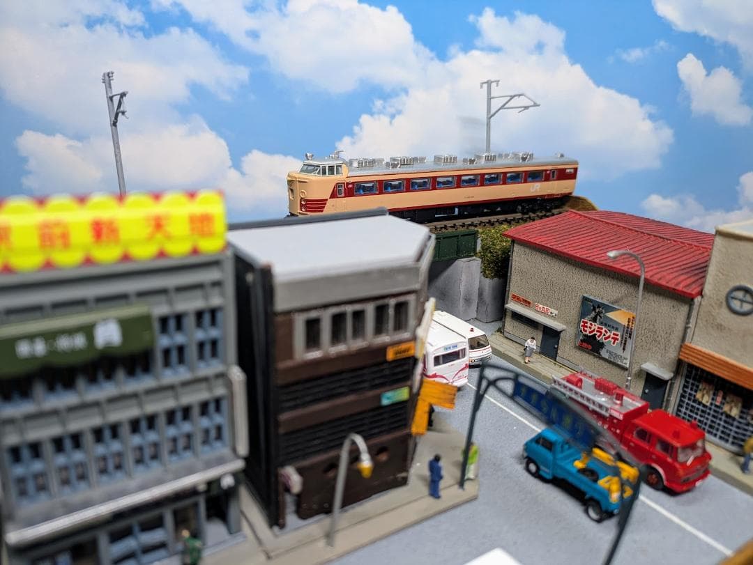 Nゲージ 鉄道模型展示台 昭和の一角
