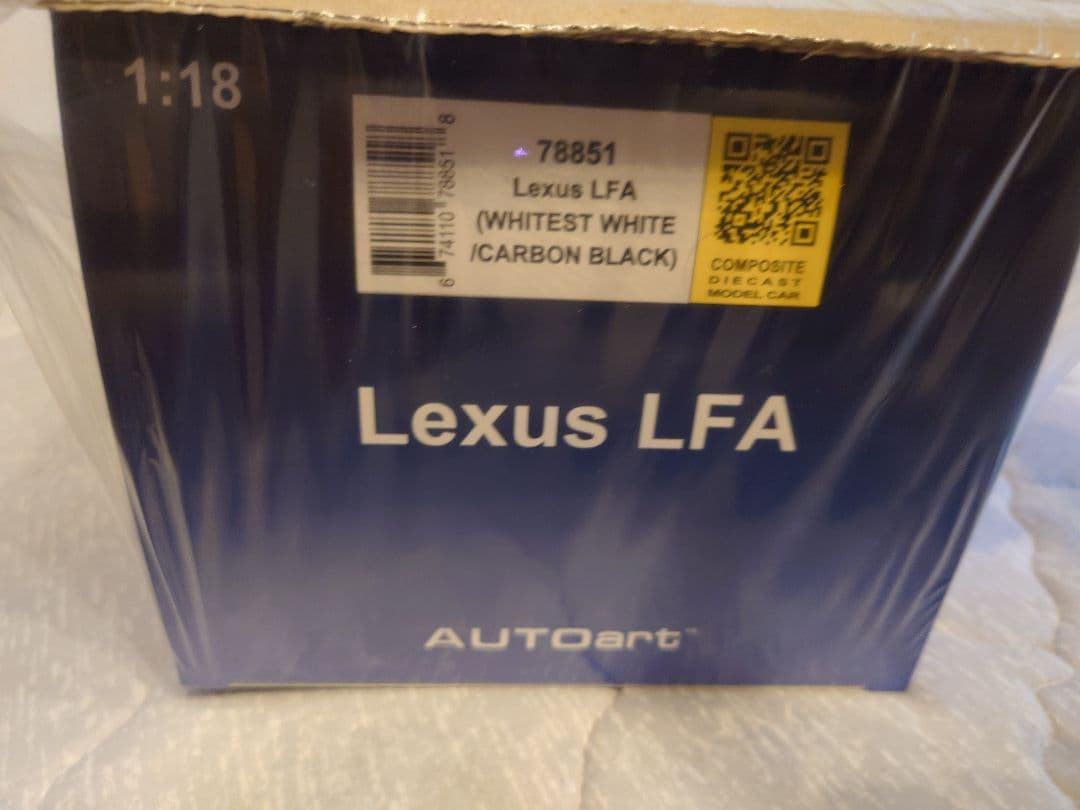 レクサス AUTOart 1/18 LEXUS LFA カーボンルーフ