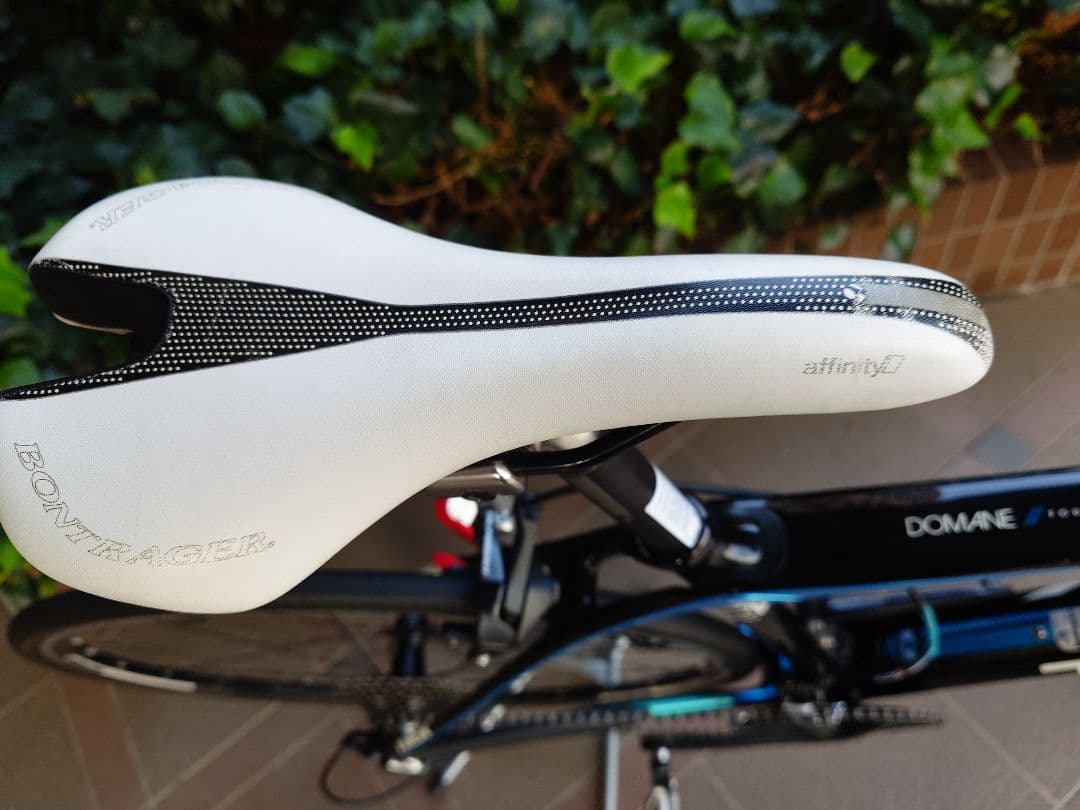 TREKロードバイクDomane 4.0　2014（コンポ換装11速）引取値引有