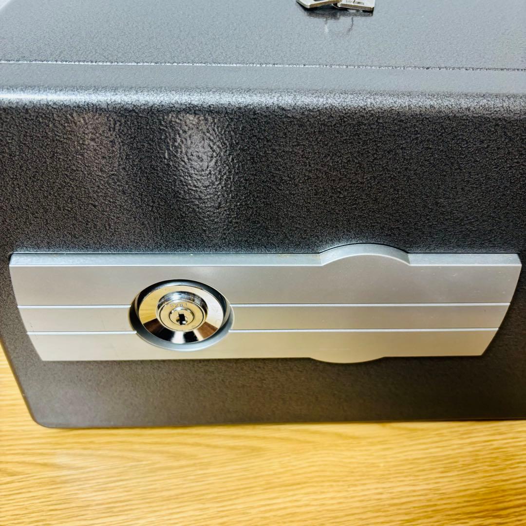 日本金銭機械　金庫 Diamond Safe 耐火金庫 DS-23鍵・引出し付