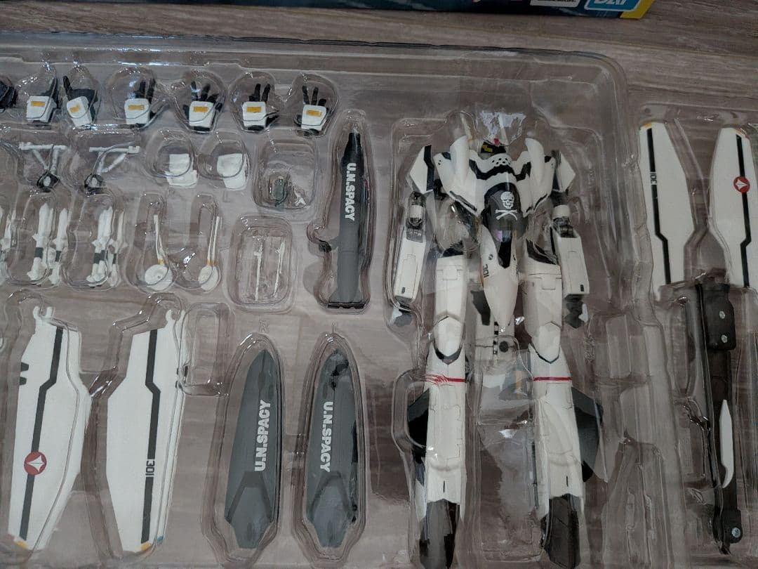 HI-L R VF-0S フェニックス(ロイ・フォッカー機) 「マクロ…