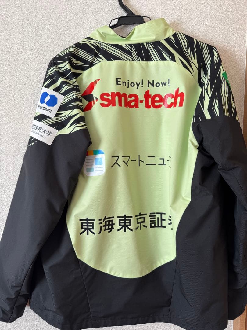 名古屋グランパス　ウォーマー　ウィンドブレーカー