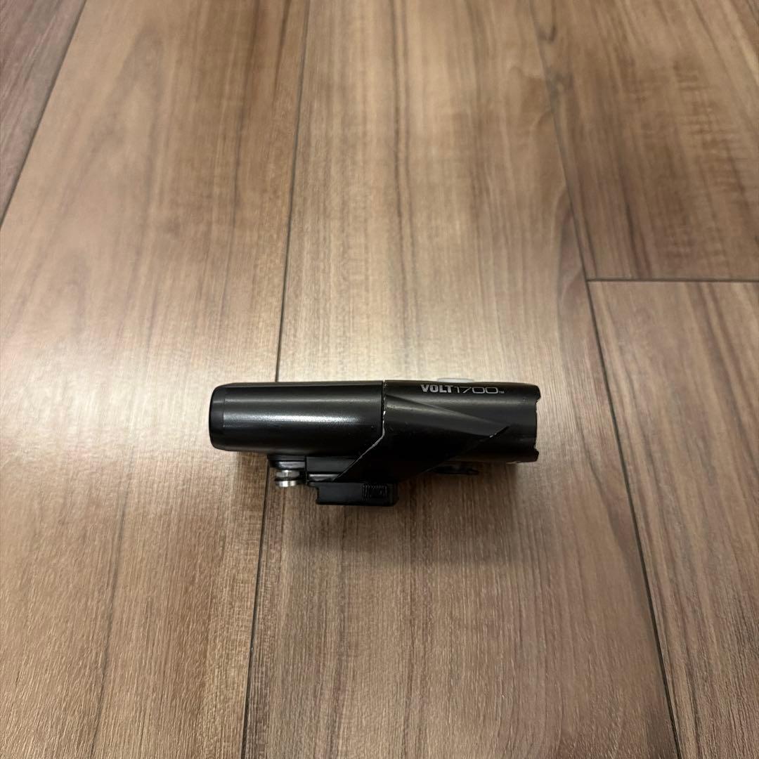 値引不可 CATEYE VOLT1700