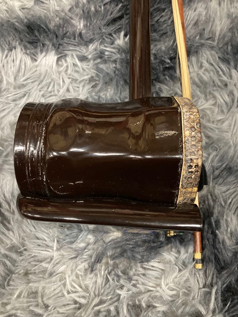B0301)二胡★中古品・現状品、ヘビ皮　ケース付き