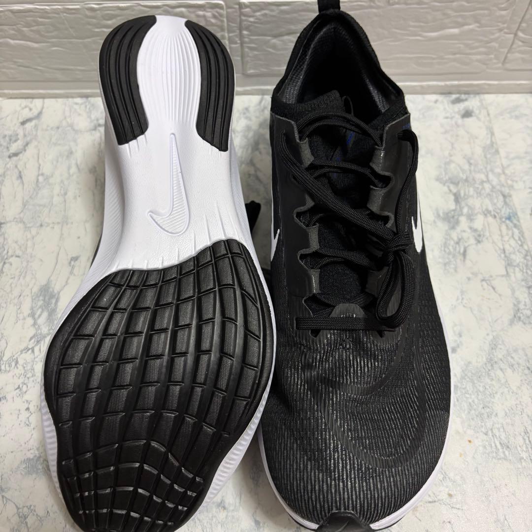 新品　ナイキ　 Zoom Fly 4 ランニングシューズ