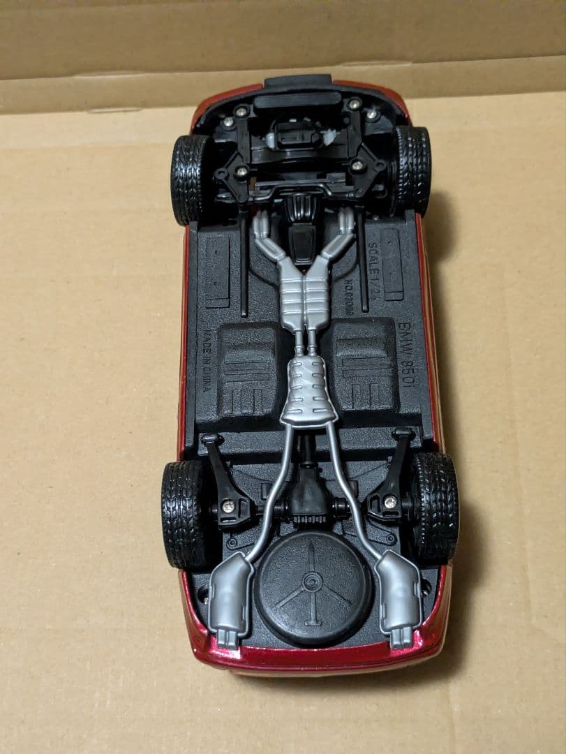  850i　1/24　ミニカー