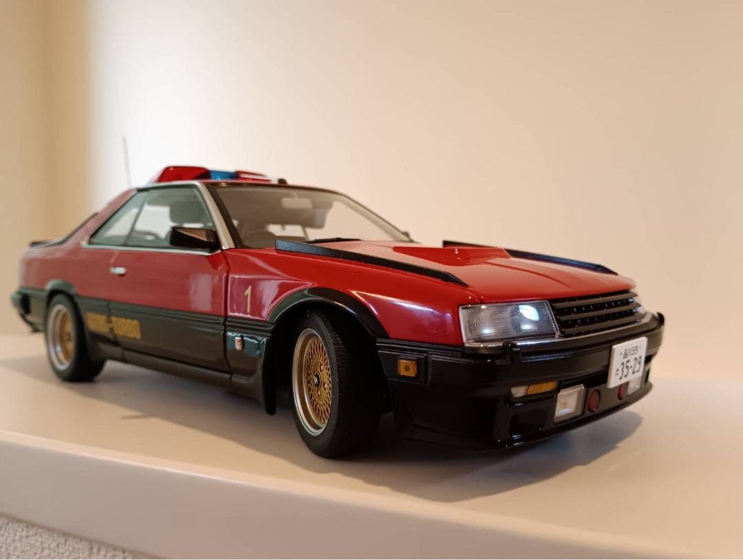 AUTOart 1/18 西部警察日産スカイラインマシーンRS-1(DR30)