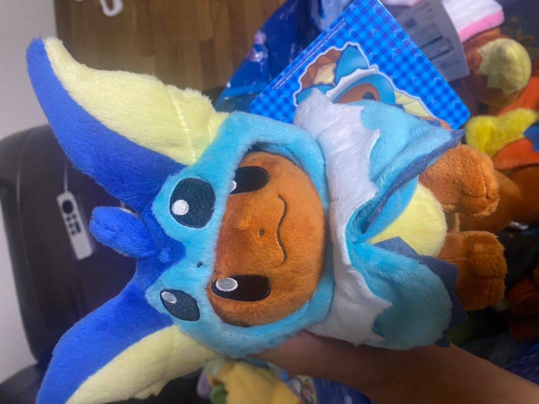 イーブイ　ポンチョ　ぬいぐるみ　8体セット