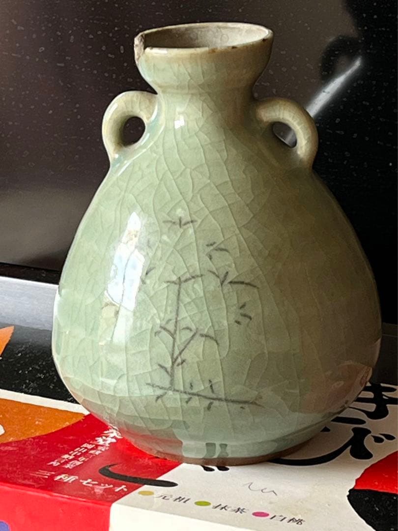 李朝青瓷花瓶