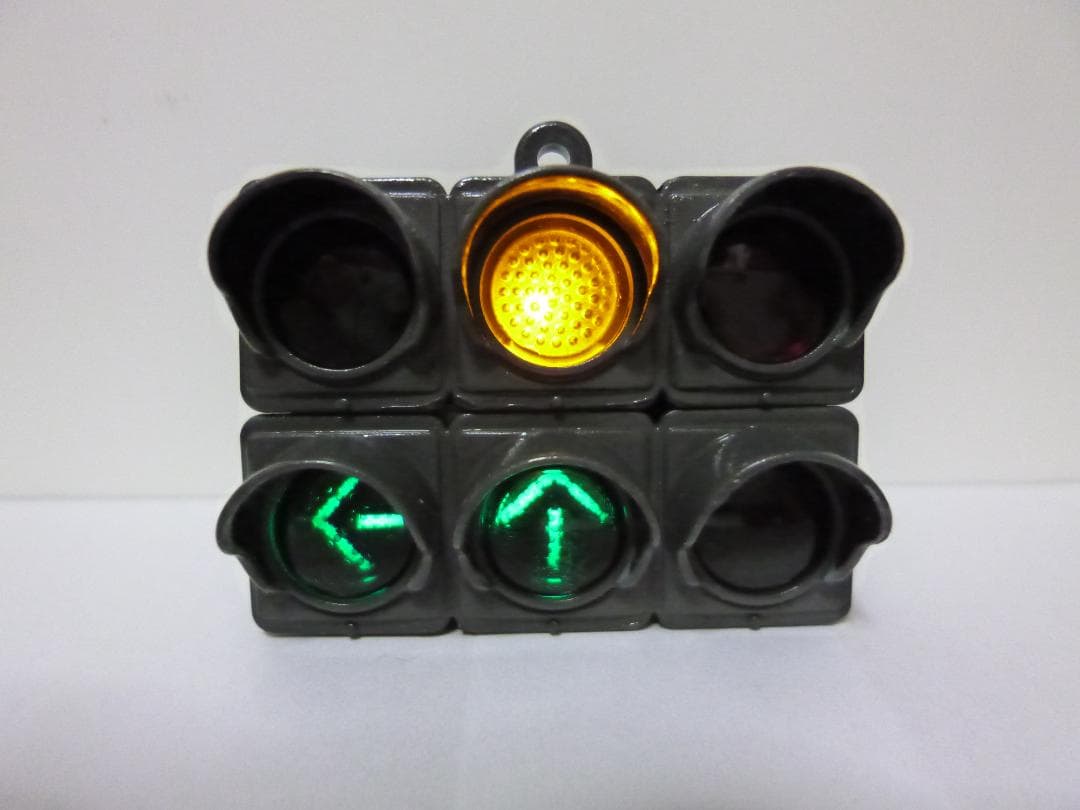 本物志向改造　信号機ガチャ（青色矢印３灯　ブラックグレー）