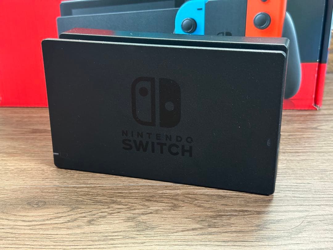 Nintendo Switch （ケース＋128GBのmicroSDカード付き）