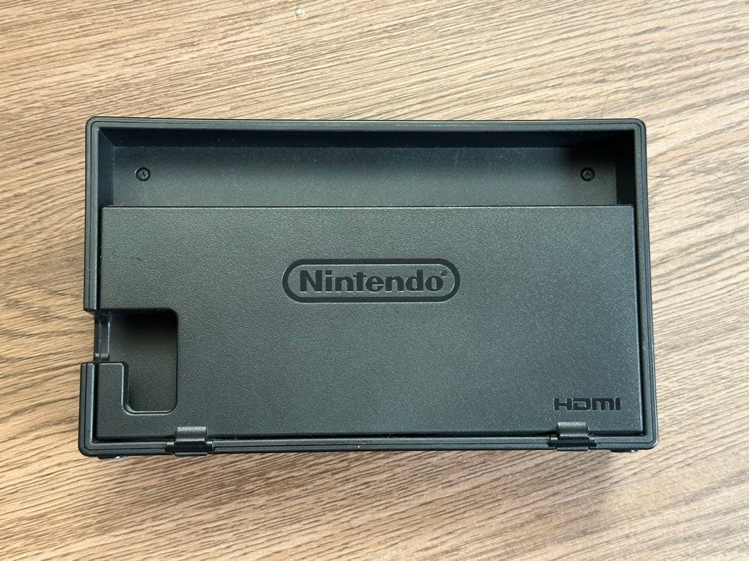Nintendo Switch （ケース＋128GBのmicroSDカード付き）