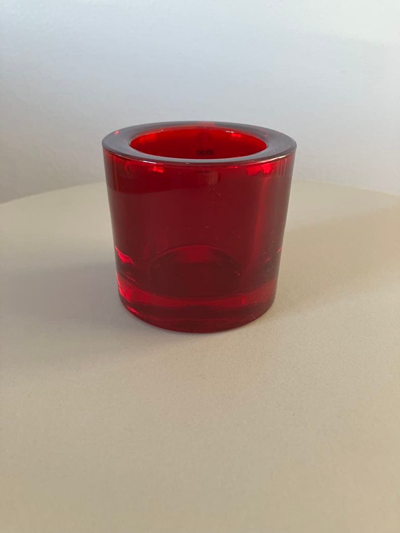 イッタラ　キビ　kivi キャンドルホルダー　レッド