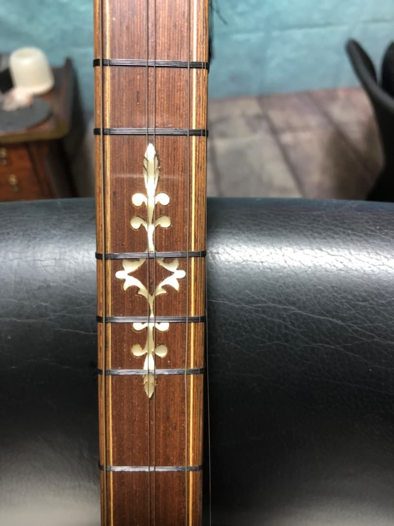 ト*ク様 トルコ製ショートスケール・バグラマ（サズ）＋ハードケース＆弦付き