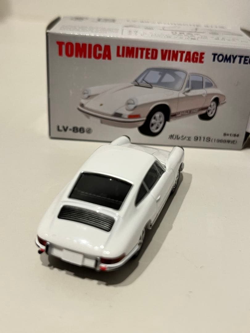TOMICA ポルシェ911 LV-86 ホワイト