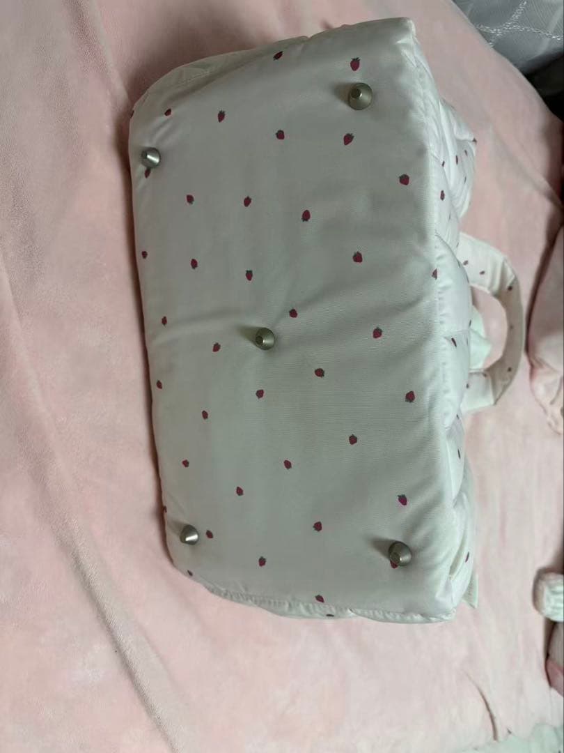 【GELATO PIQUE】いちごキャリーバッグ　美品