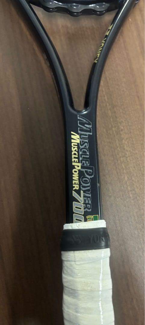 B*I様 Muscle Power MP700 MDテニスラケット