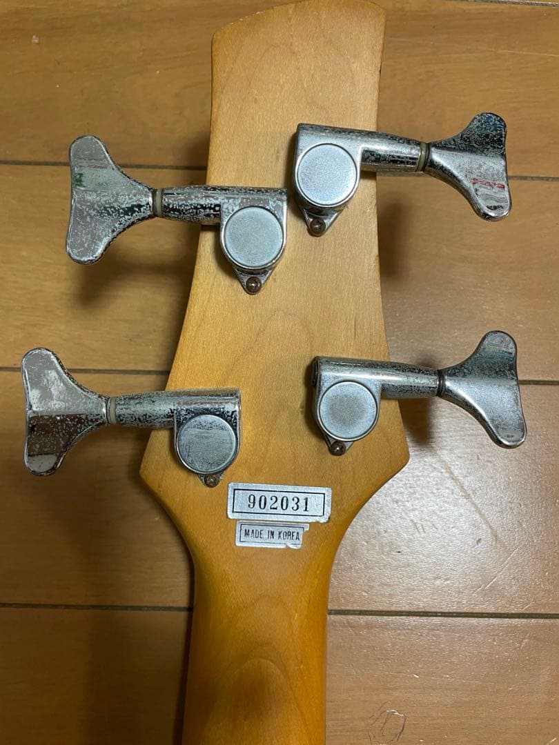 電子ギター韓国製