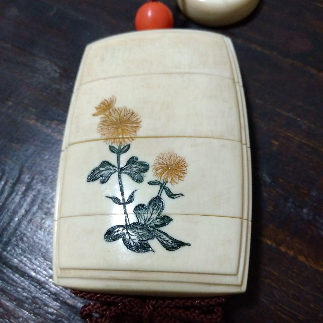 【値下げ】印籠　饅頭根付　珊瑚緒締　花鳥図　天然素材　上桐箱＆保護布付