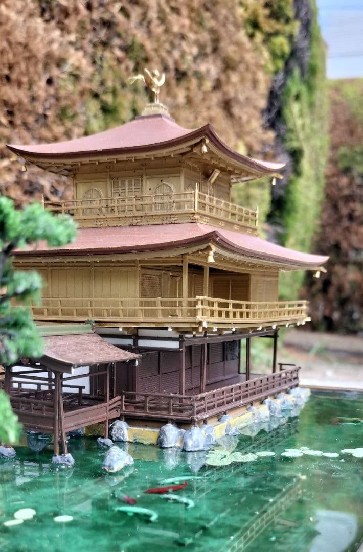 精密情景ジオラマ 世界遺産 鹿苑寺金閣 USB電源LED照明 アクリルケース付き