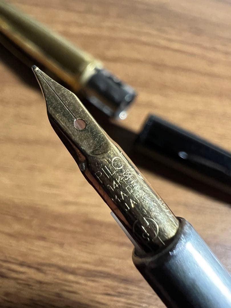 PILOT 回転式 キャップレス 廃番 廃盤 万年筆 14K