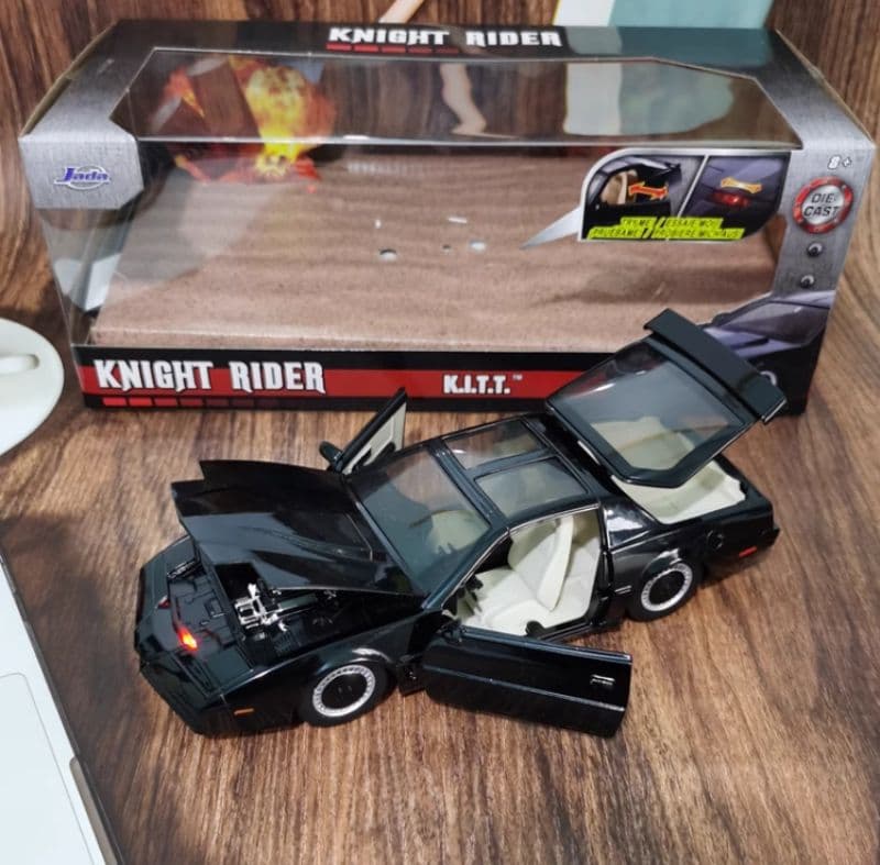 Knight Rider K.I.T.T. 1/24 ミニカー