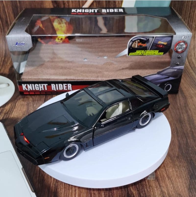 Knight Rider K.I.T.T. 1/24 ミニカー