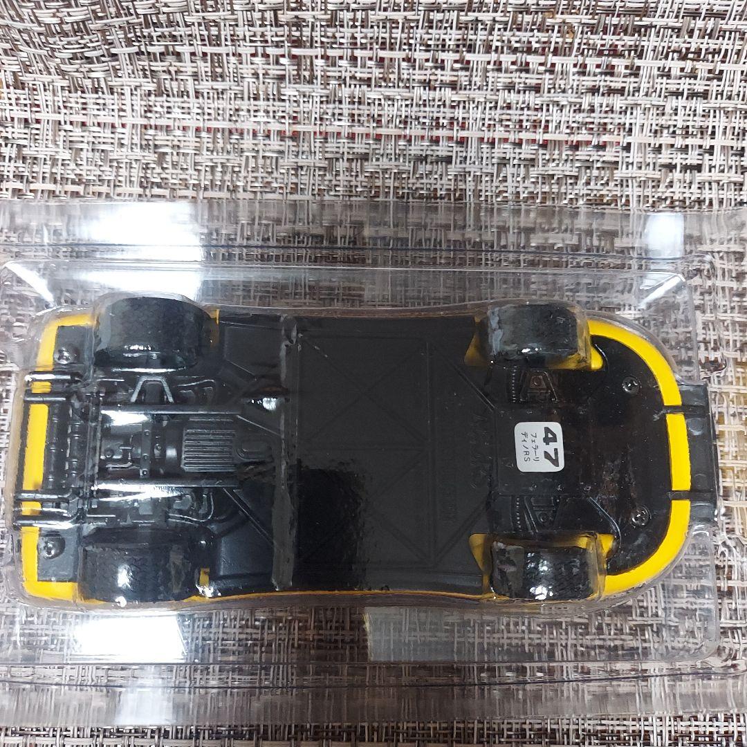 イエロー R.S. ミニカー 透明ケース入り