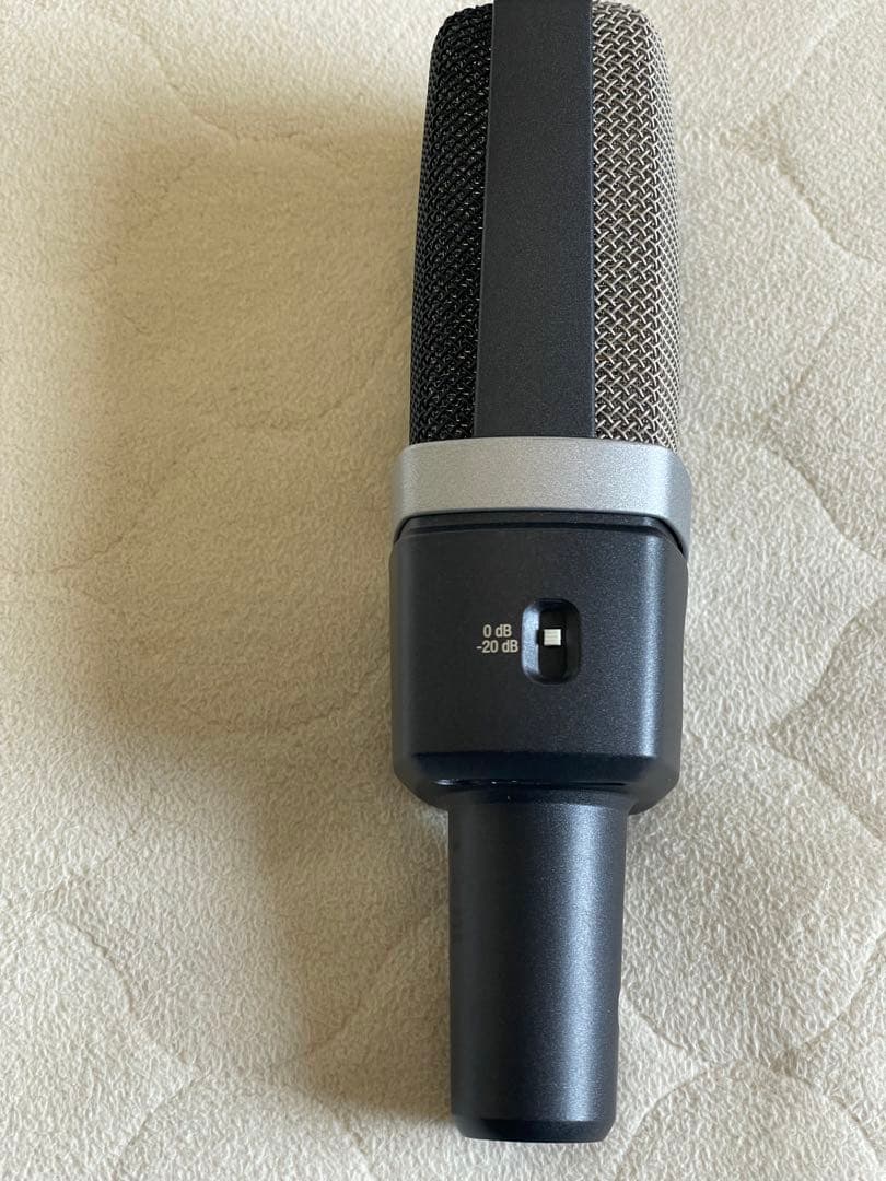 【値下げしました】AKG C214 コンデンサーマイク 新品同様