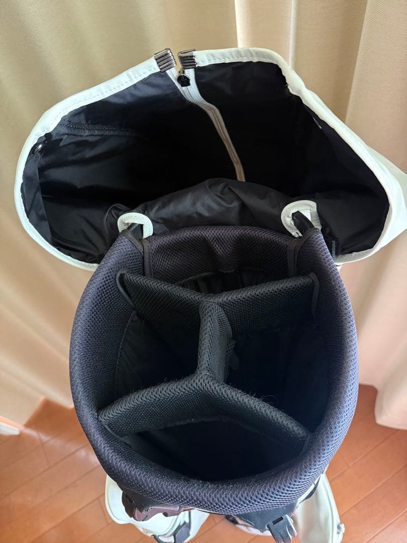 G/FORE ホワイトキャディバッグ