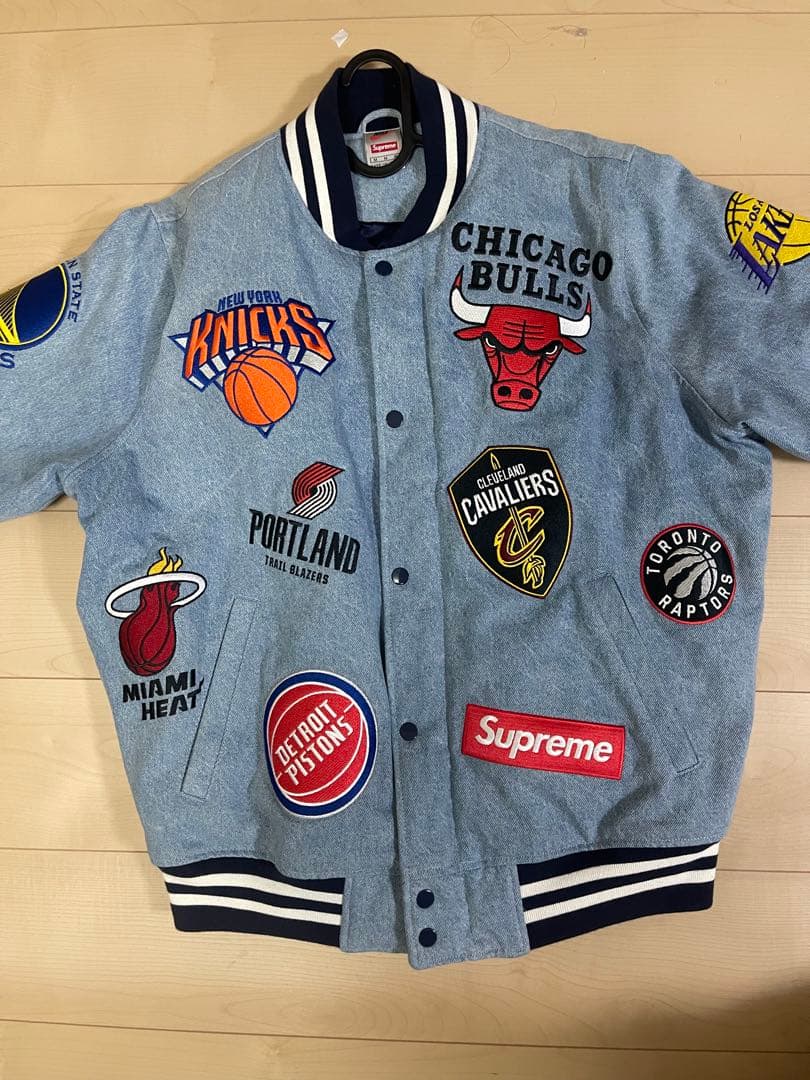 美品！シュプリームSupreme×NIKE NBA デニムスタジャンブルゾン　M