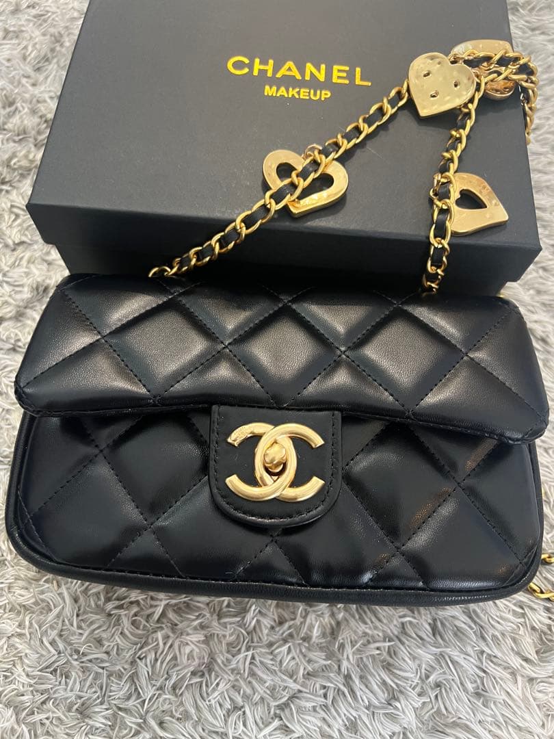 CHANEL シャネル キルティングデザイン ショルダーバッグ ノベルティ