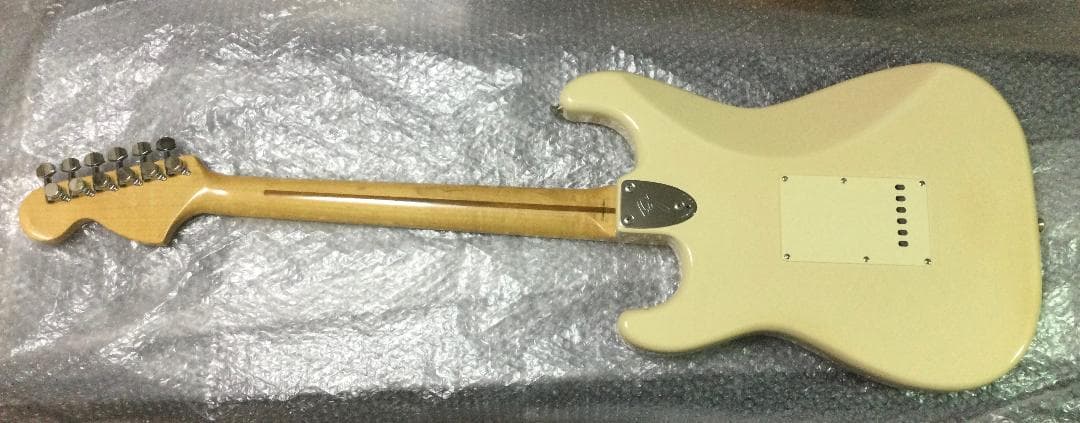 Fender 日本製 Stratocaster cream white