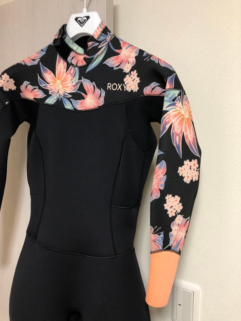 ROXY フラワーパターン ウェットスーツ