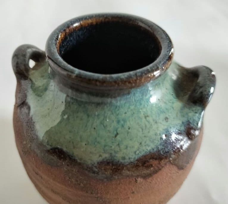 陶器　小壺