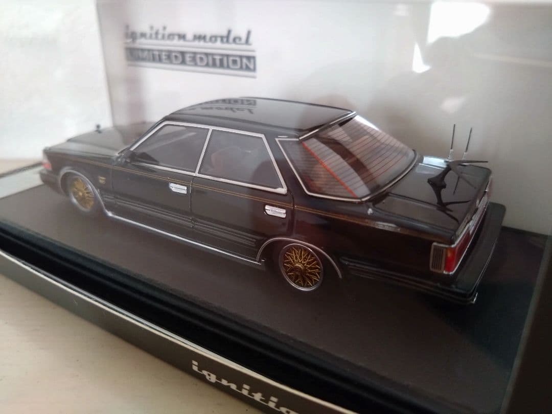 イグニッションモデルY30 グロリアVIP 1/43