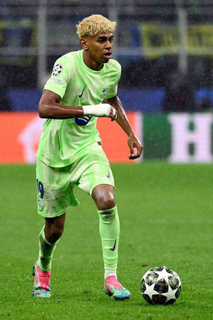 UEFAチャンピオンズリーグ　フィナーレ　ミュンヘンプロ24-25新品未使用箱付