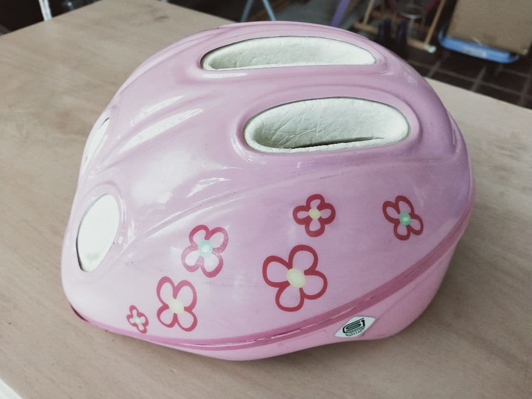 子供用自転車 黒とピンク バスケット付き タイヤサイズ24インチ