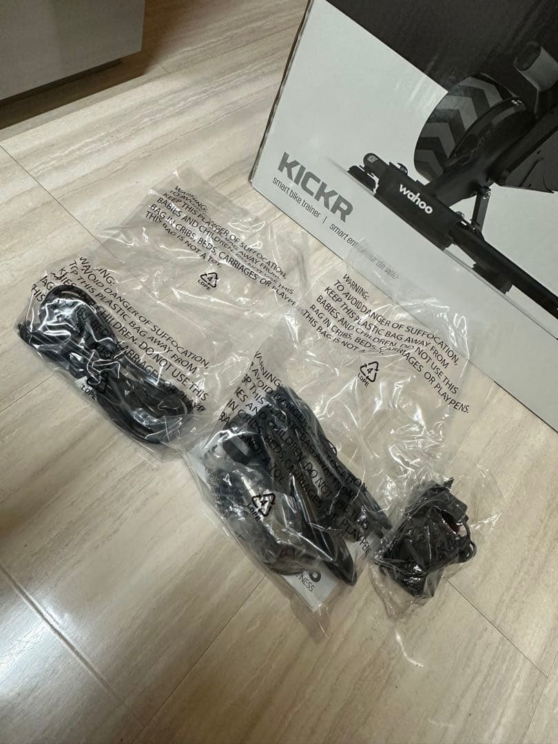 【新品 不使用 】Wahoo KICKR V5 WFBKTR120