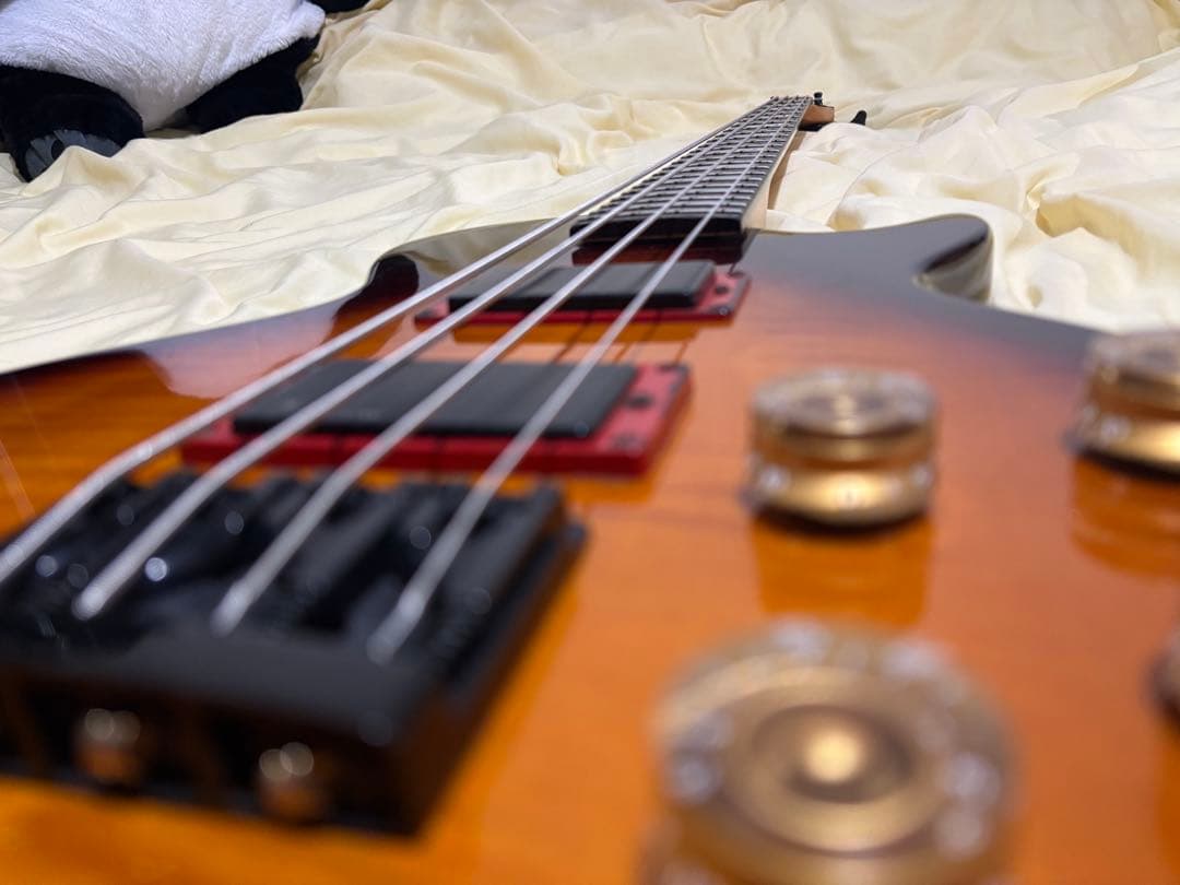 ベース Epiphone Les Paul Bass Sunburst