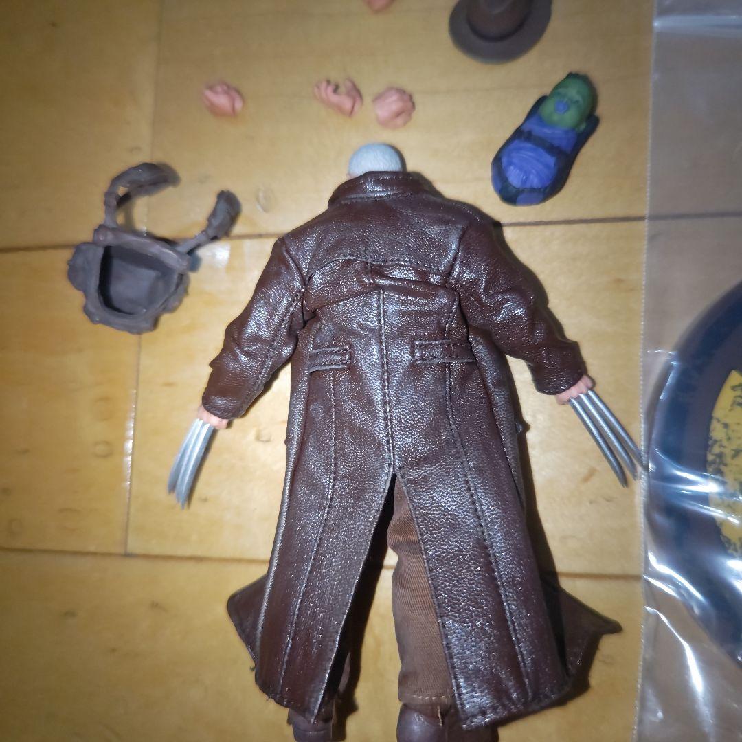 mezco one:12collective オールドマンローガン ウルヴァリン